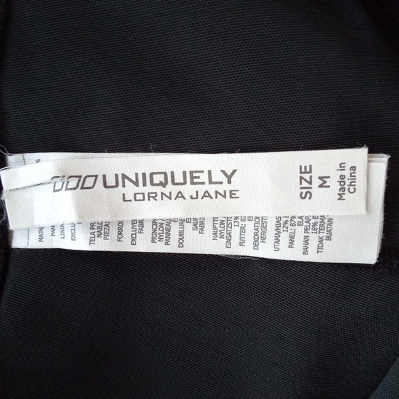 Uniquely Lorna Jane Capri leggings - Picture 7 of 8